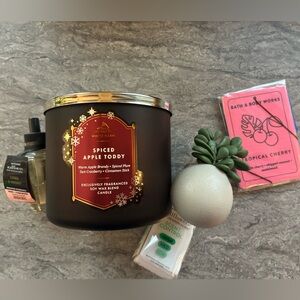 White Barn Spiced Apple Toddy Candle and Plug in Bundel